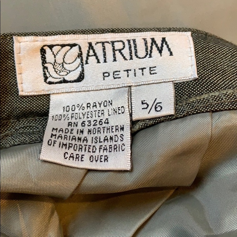 Atrium suit - Picture 6 of 8